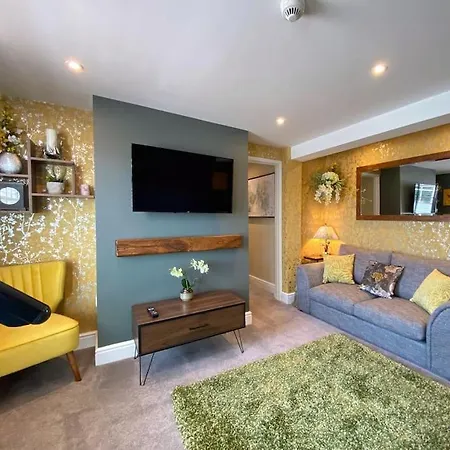Luxury Tree-House With Optional Espa Spa Canterbury Exterior photo