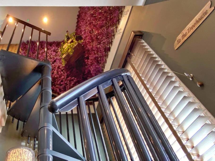 Luxury Tree-house With Optional Espa Villa