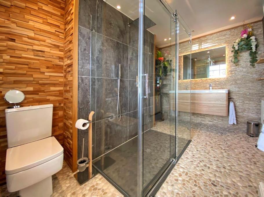 Luxury Tree-house With Optional Espa *