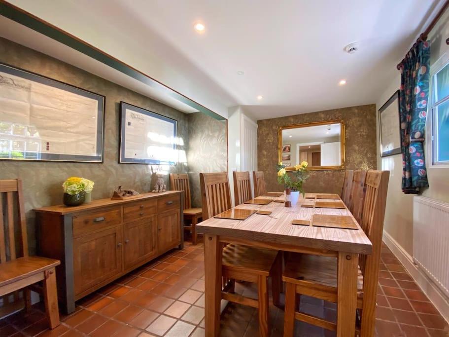 Villa Luxury Tree-house With Optional Espa Canterbury