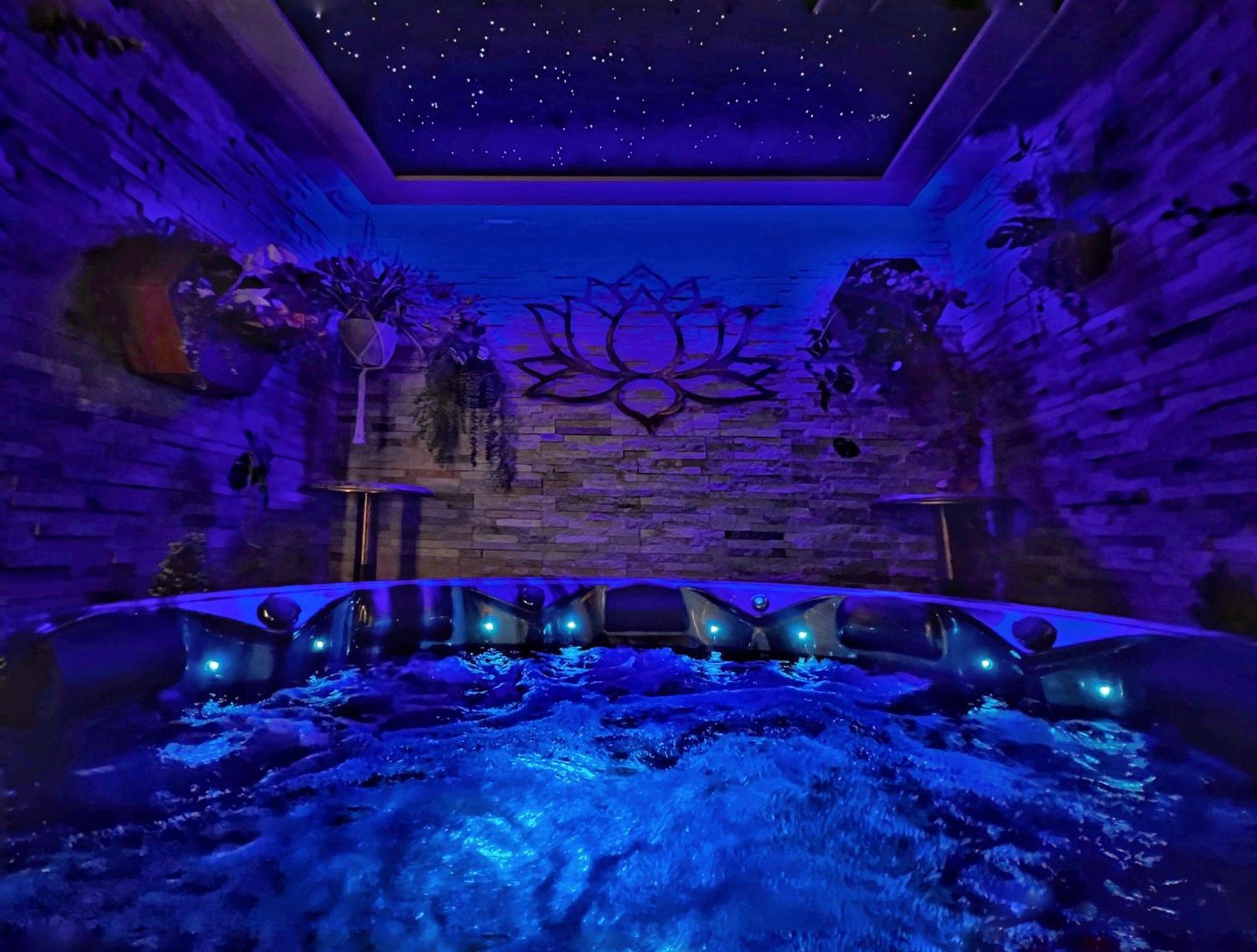 Luxury Tree-house With Optional Espa *